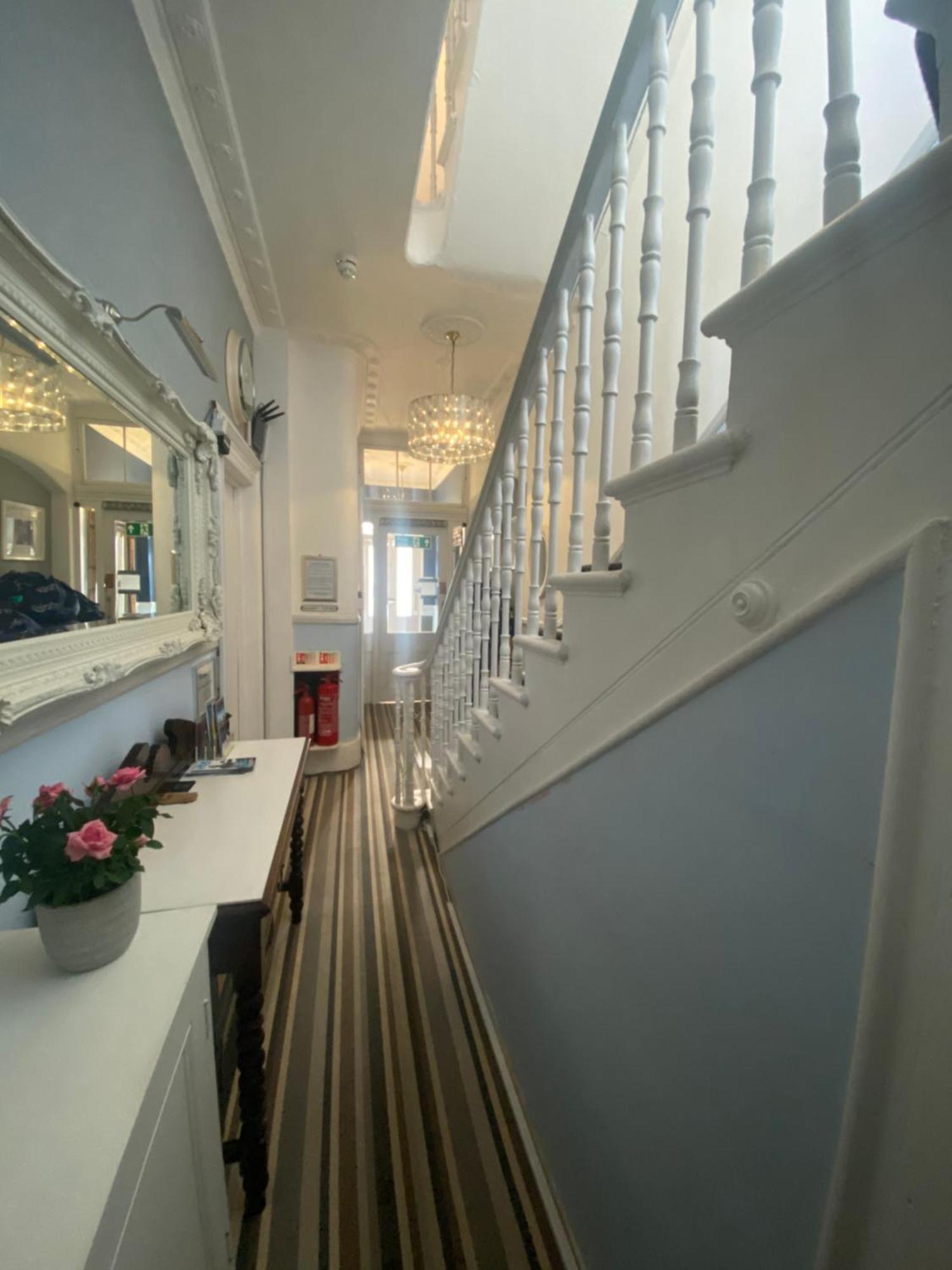 Blue Sky Guest House Hove Extérieur photo