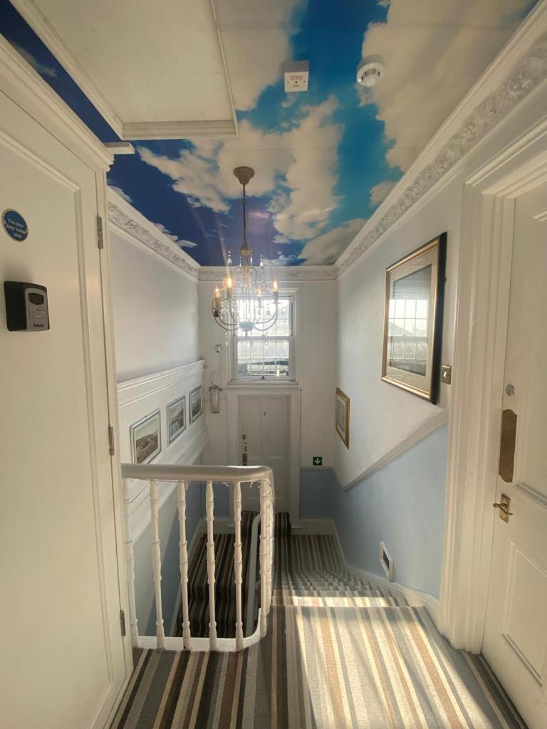 Blue Sky Guest House Hove Extérieur photo